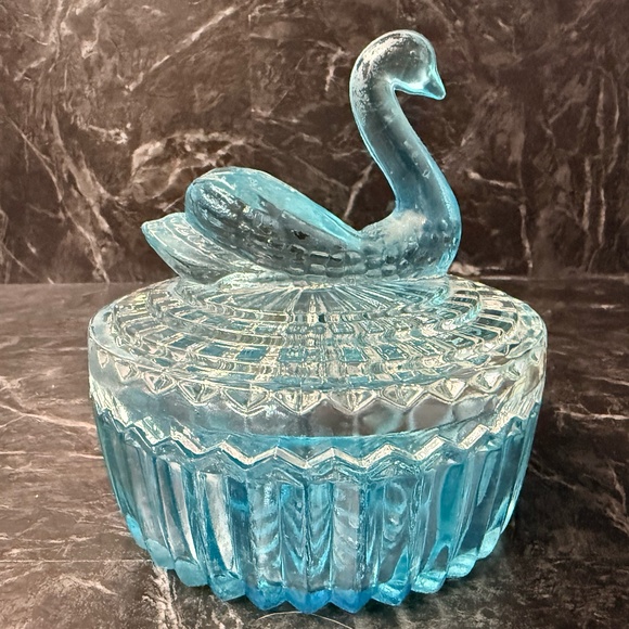 Blue Glass Swan Trinket Dish - Picture 5 of 16